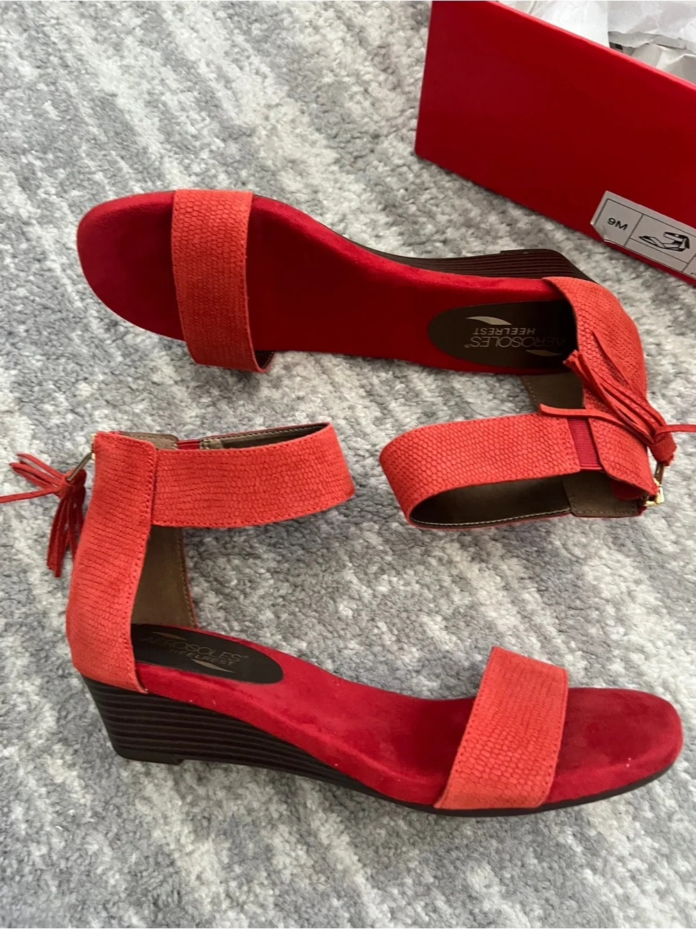 Aerosoles Yetroactive - red suede wedge sandals with zip closure and tassels